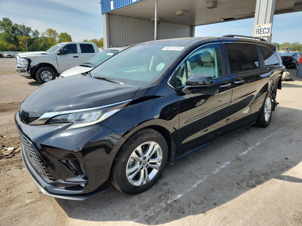 2023 Toyota Sienna Xse