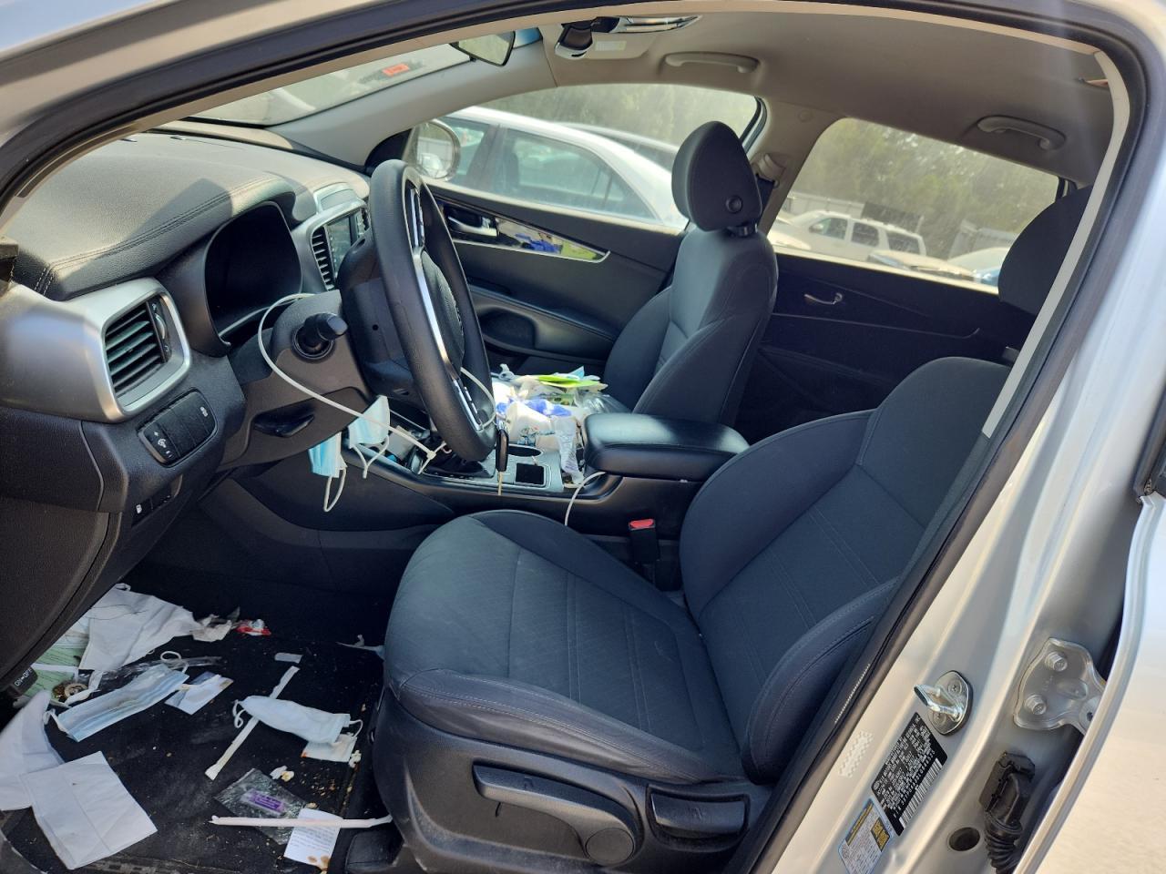 2020 Kia Sorento L - Image 7