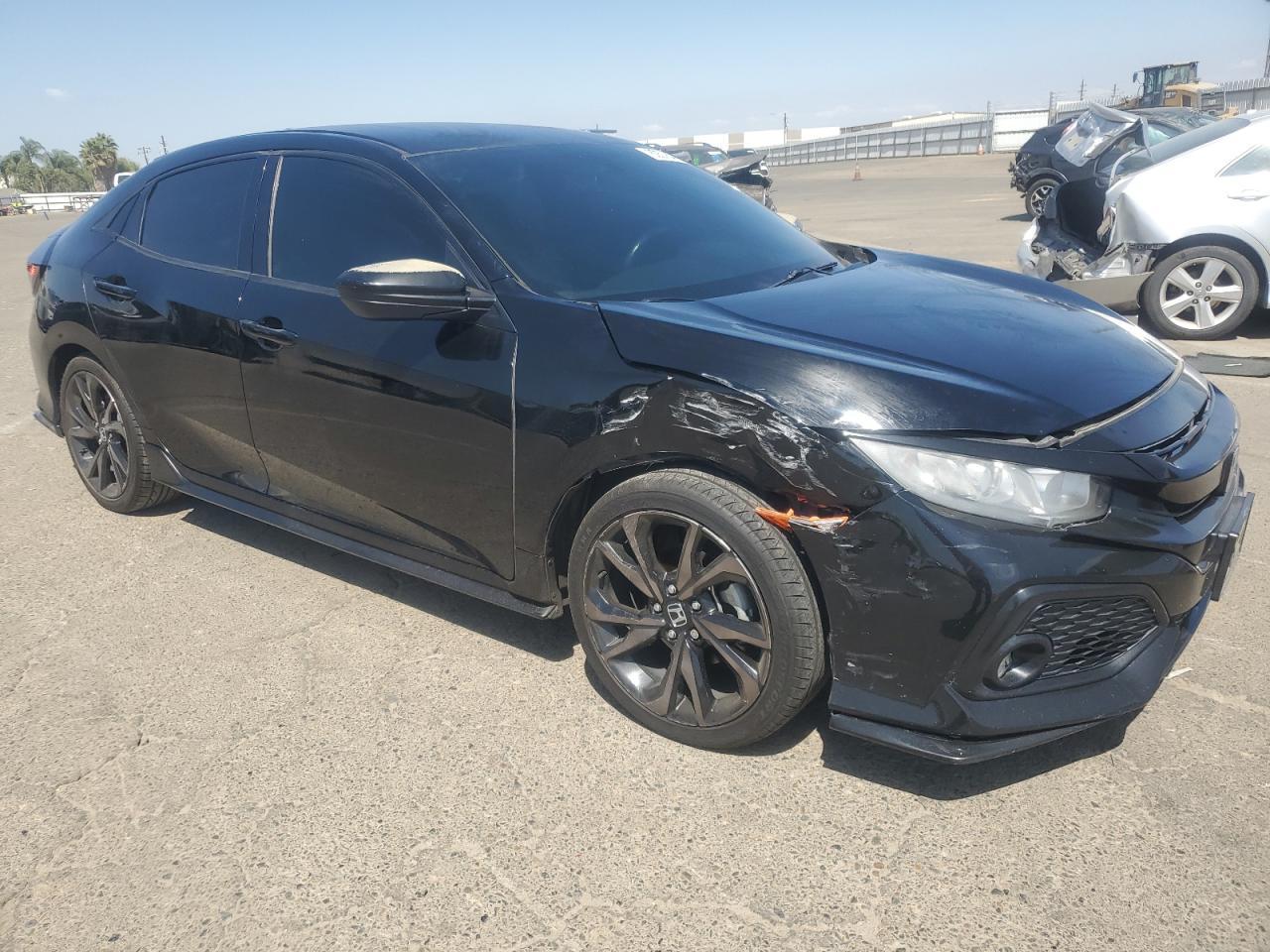 2018 Honda Civic Sport - Image 4