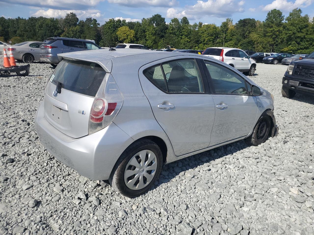 2013 Toyota Prius C - Фото 3