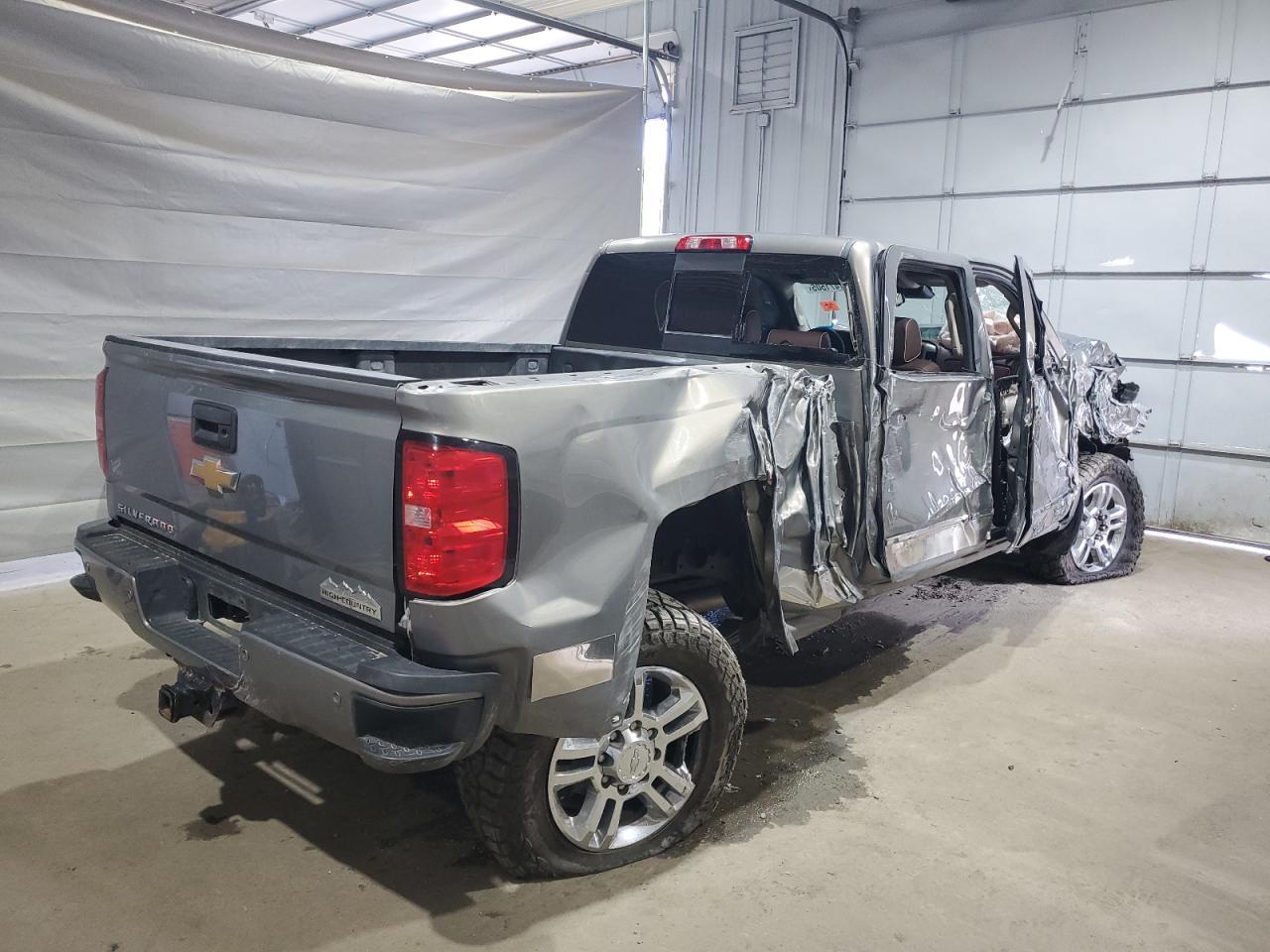2017 Chevrolet Silverado K2500 High Country - Image 3