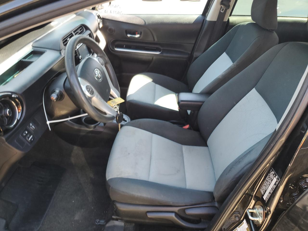 2016 Toyota Prius C - Фото 7