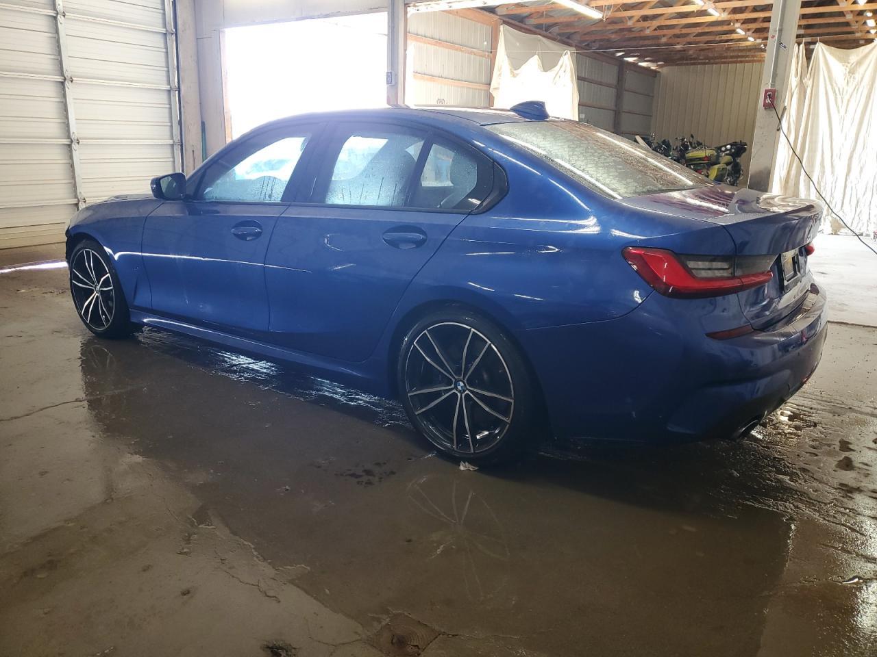 2019 BMW 330I - Фото 2