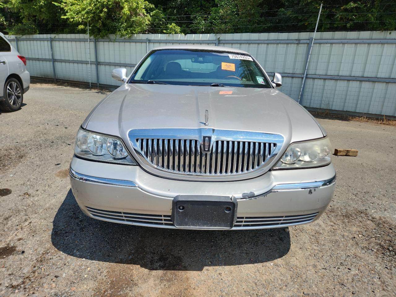 2009 Lincoln Town Car Signature Limited - Фото 5