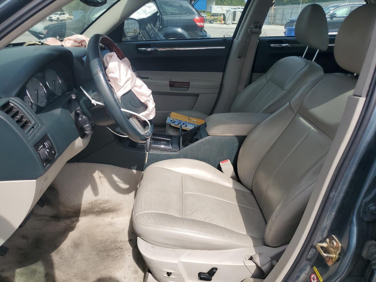 2005 Chrysler 300 Touring - Фото 7