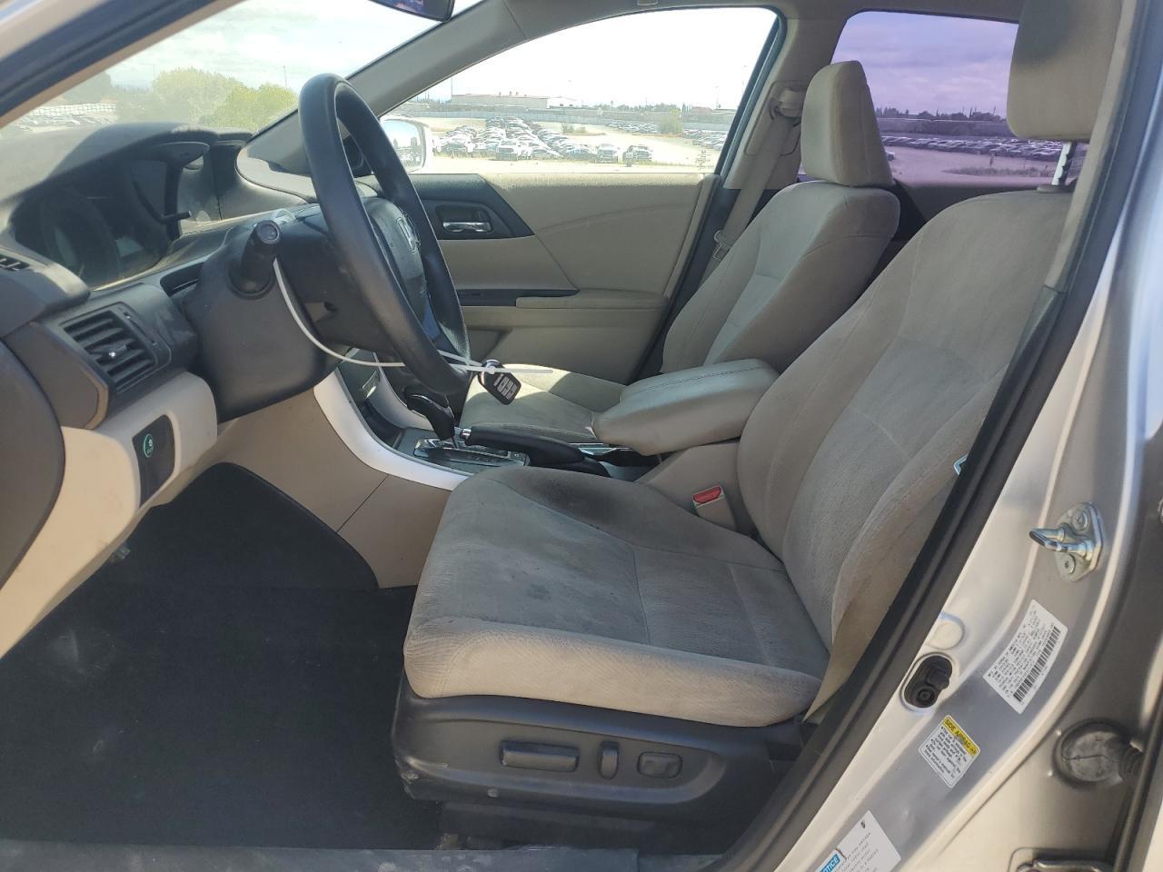 2015 Honda Accord Hybrid - Image 7