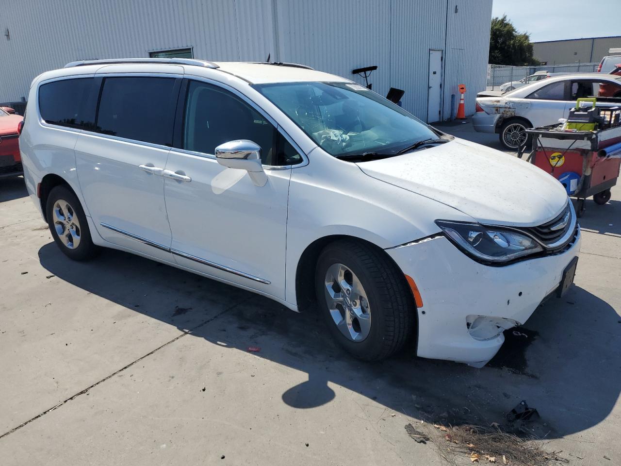 2018 Chrysler Pacifica Hybrid Limited - Фото 4