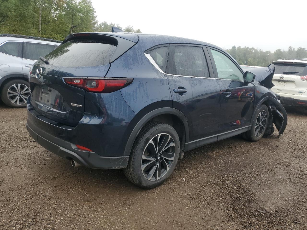 2022 Mazda Cx-5 Premium - Image 3