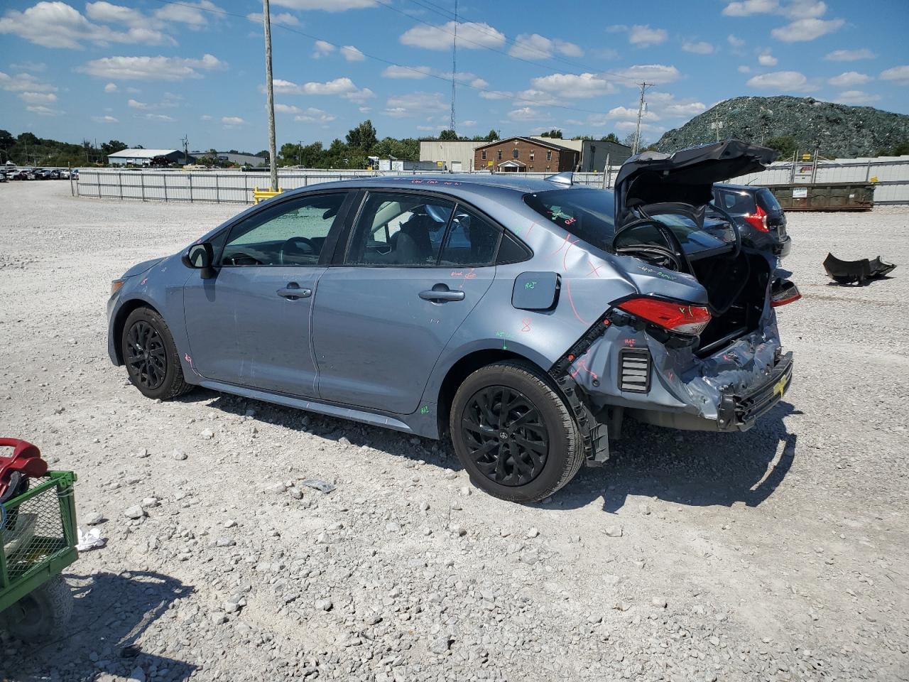 2023 Toyota Corolla Le - Image 2