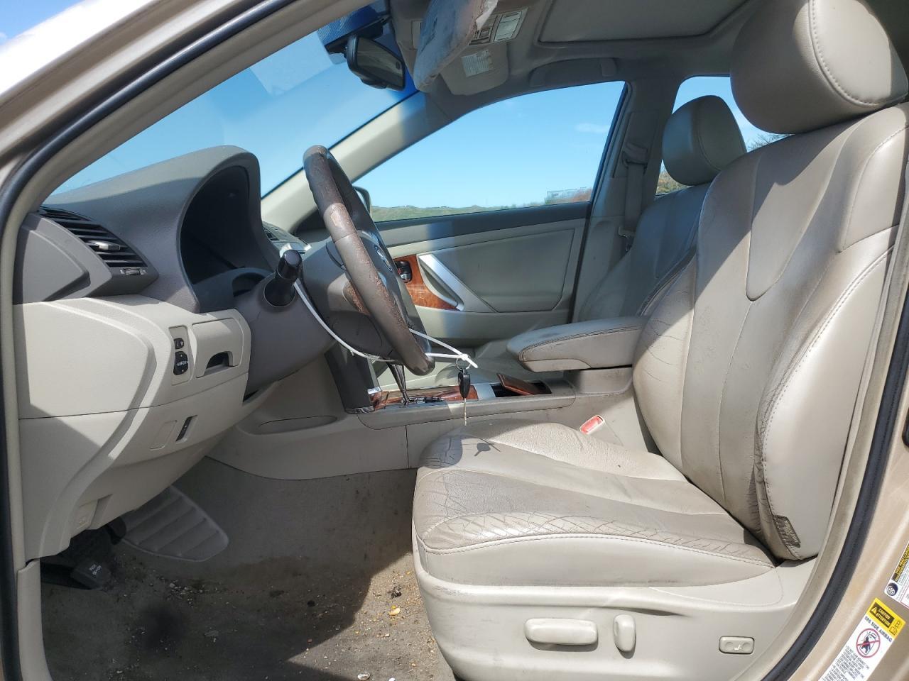 2010 Toyota Camry Base - Фото 7