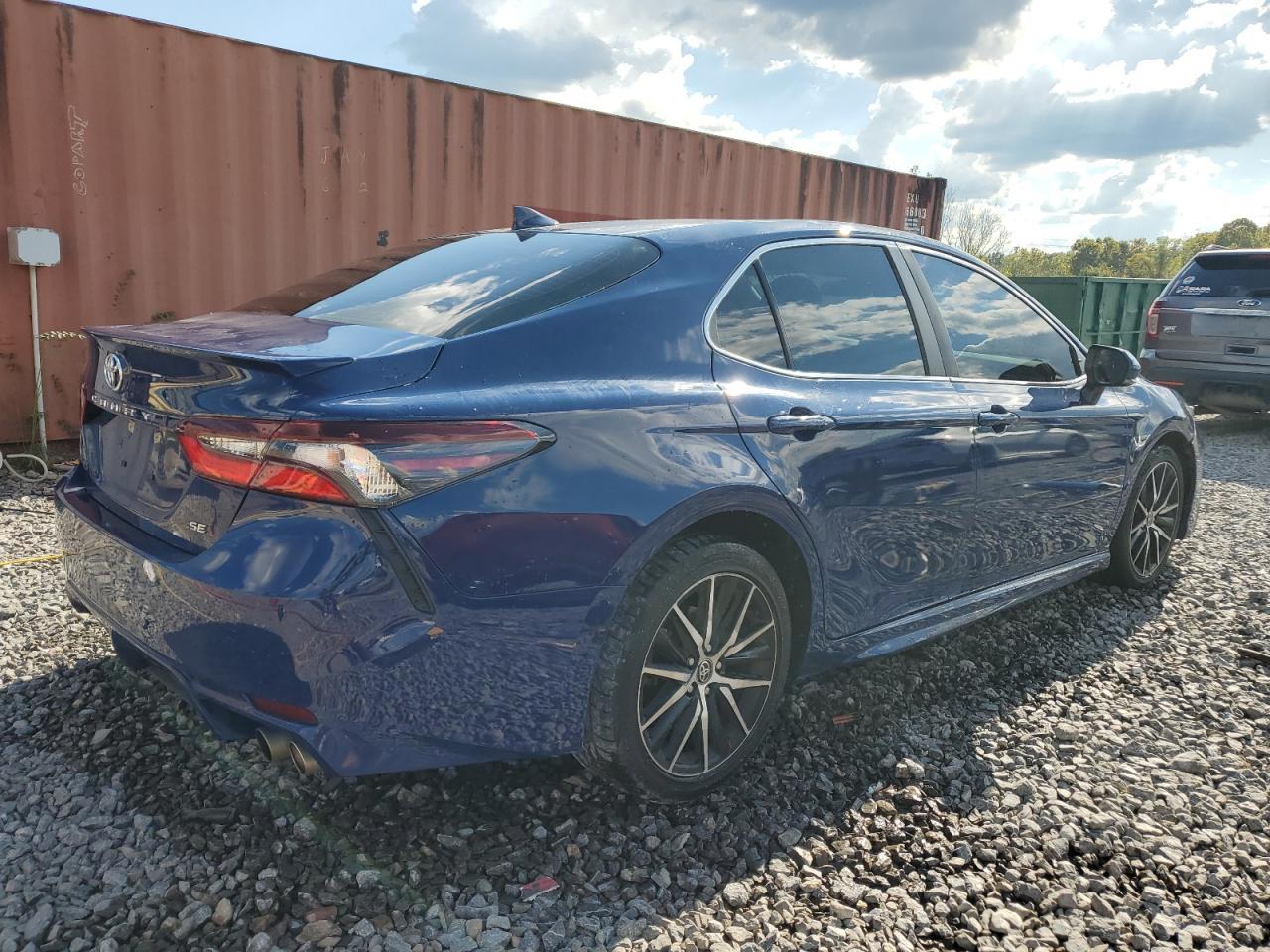 2023 Toyota Camry - Фото 3