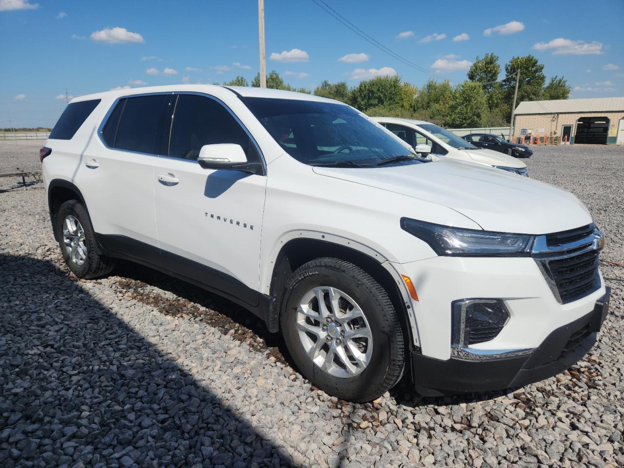 2023 Chevrolet Traverse Ls - Фото 4