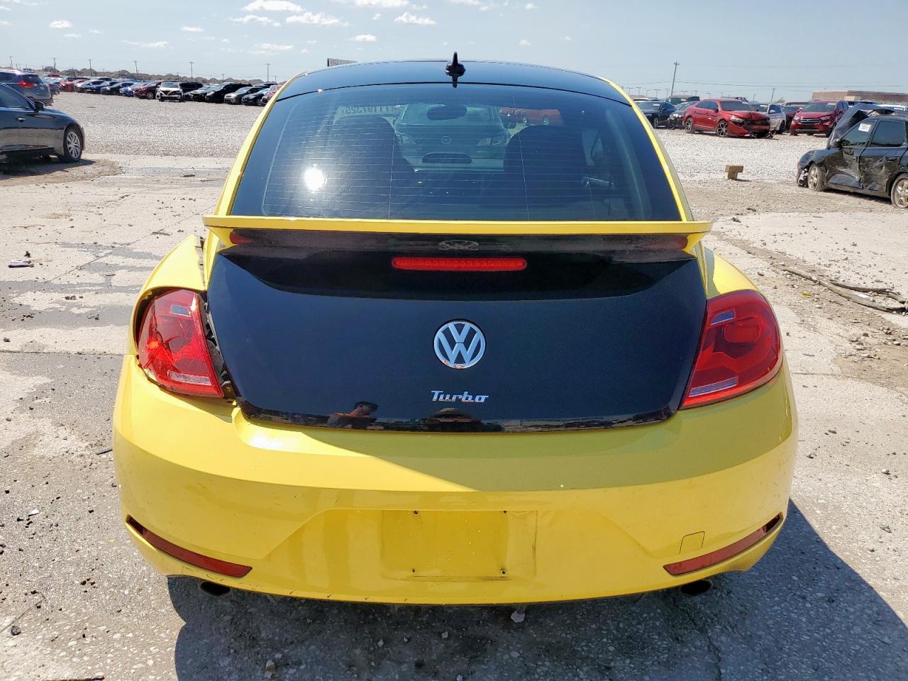 2014 Volkswagen Beetle Turbo - Фото 6