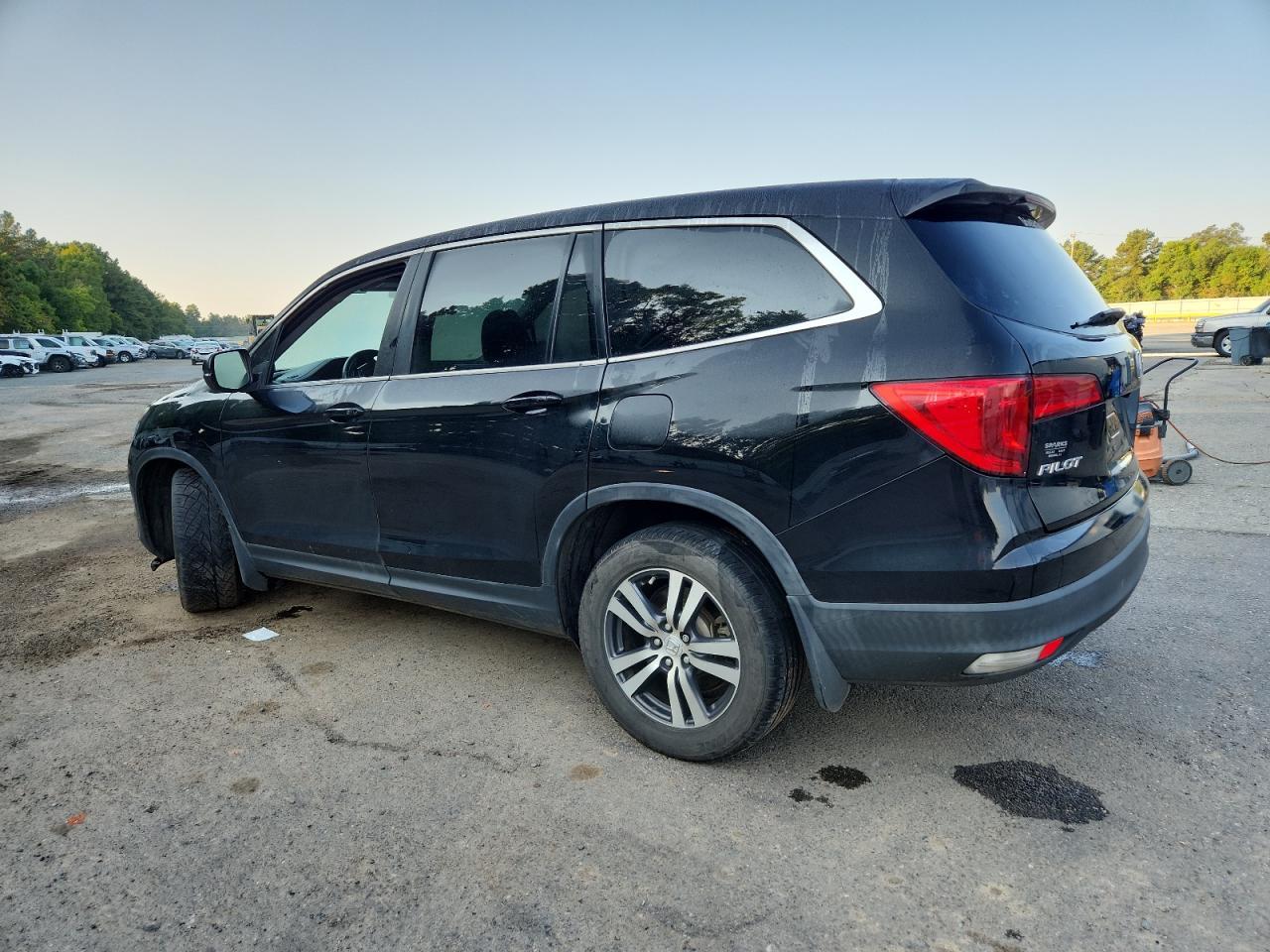 2017 Honda Pilot Exl - Image 2