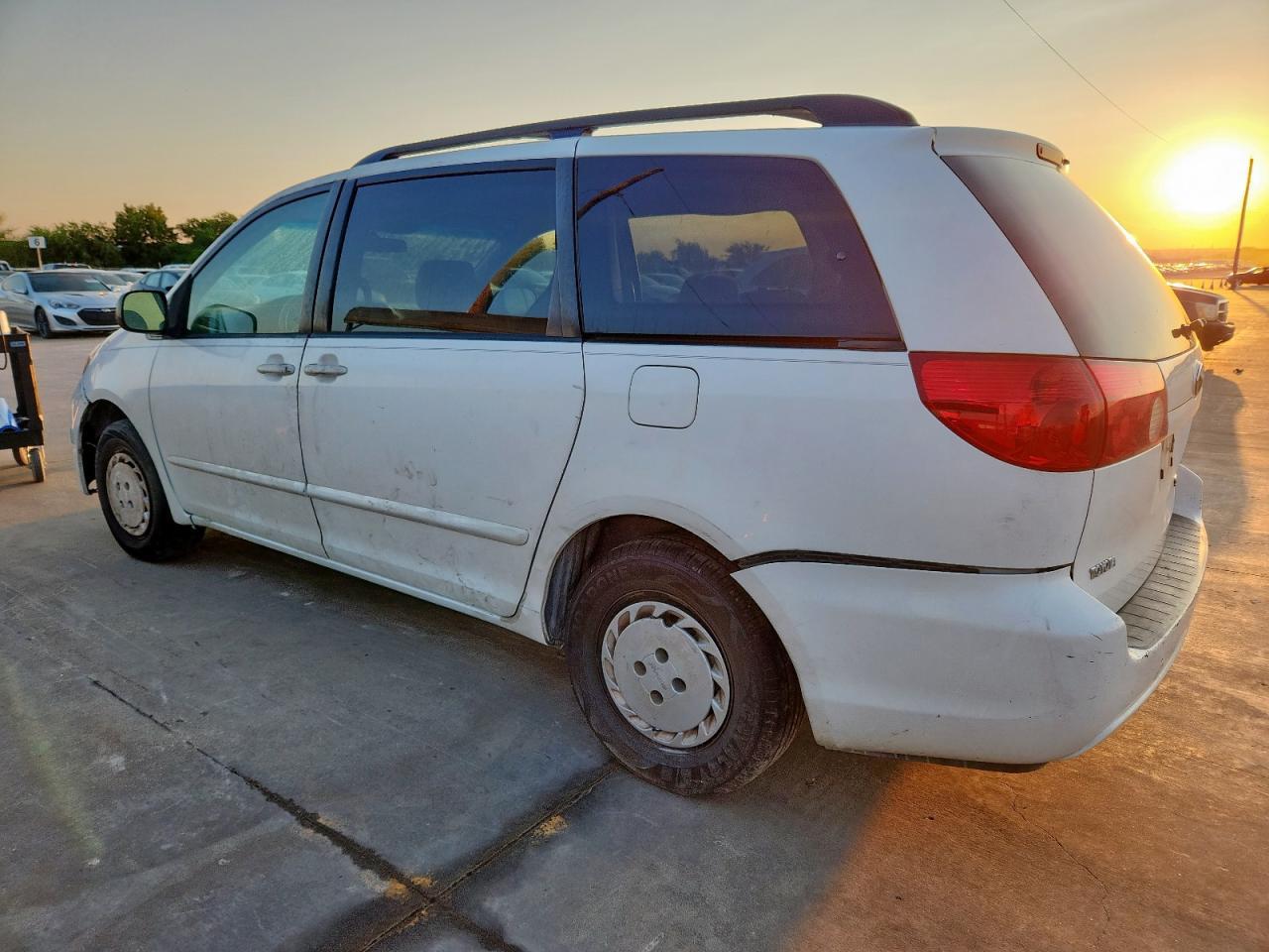 2008 Toyota Sienna Ce - Фото 2