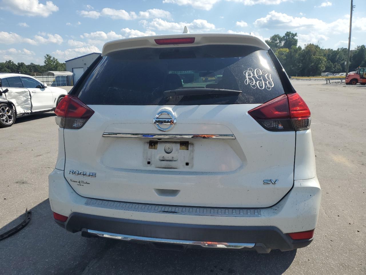 2017 Nissan Rogue S - Фото 6