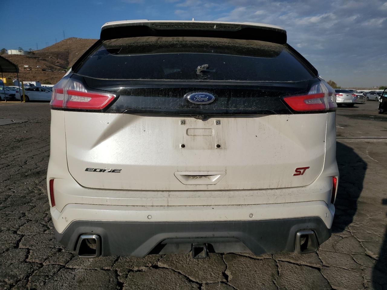 2019 Ford Edge - Фото 6