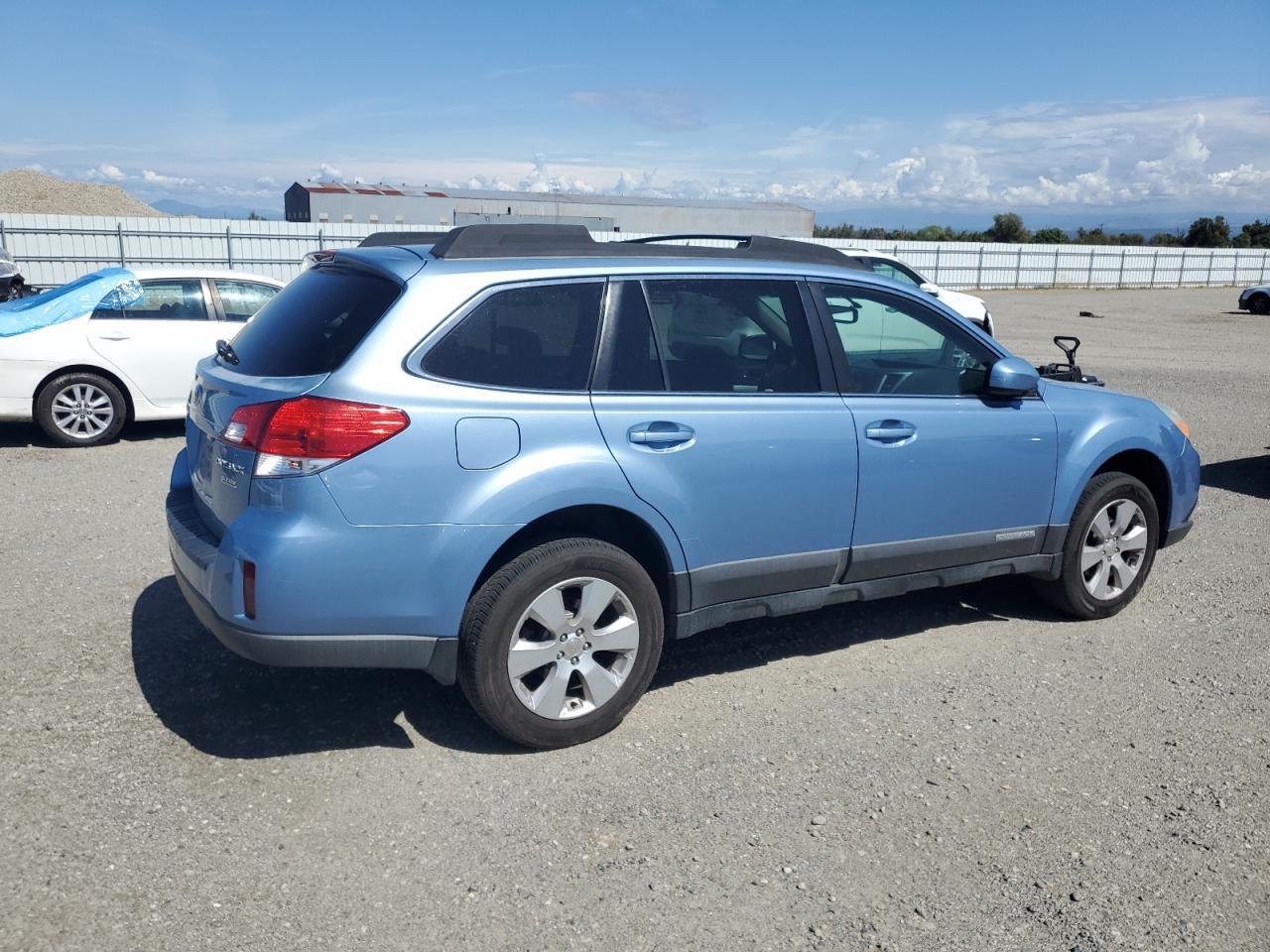 2012 Subaru Outback 2.5I Premium - Image 3