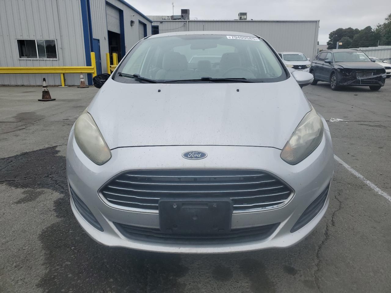 2015 Ford Fiesta Se - Фото 5