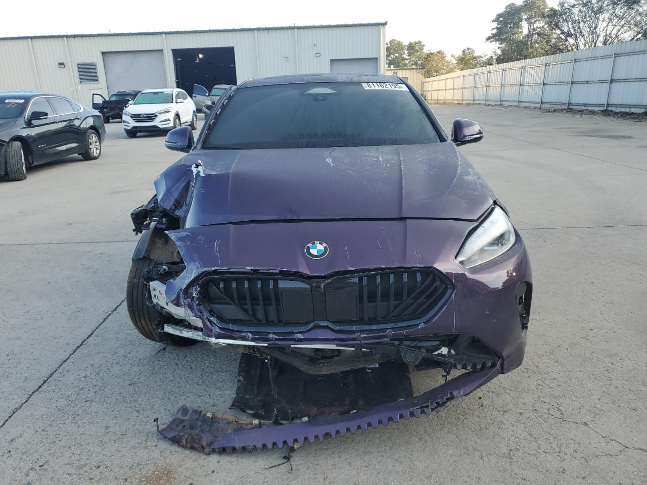 2025 BMW 228Xi - Фото 5