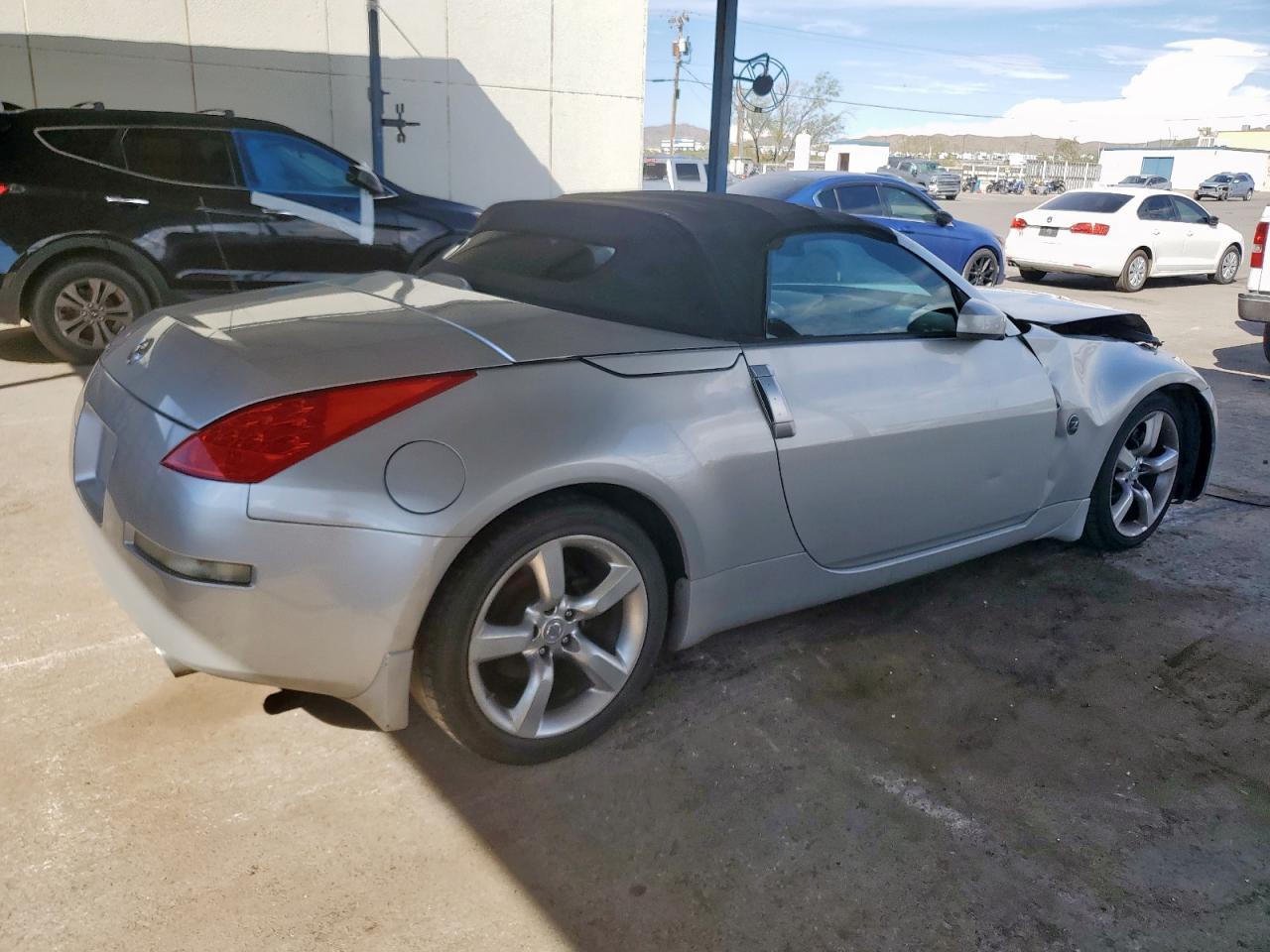 2008 Nissan 350Z Roadster - Фото 3