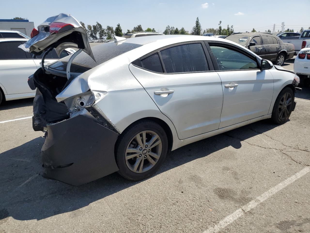 2018 Hyundai Elantra Sel - Фото 3