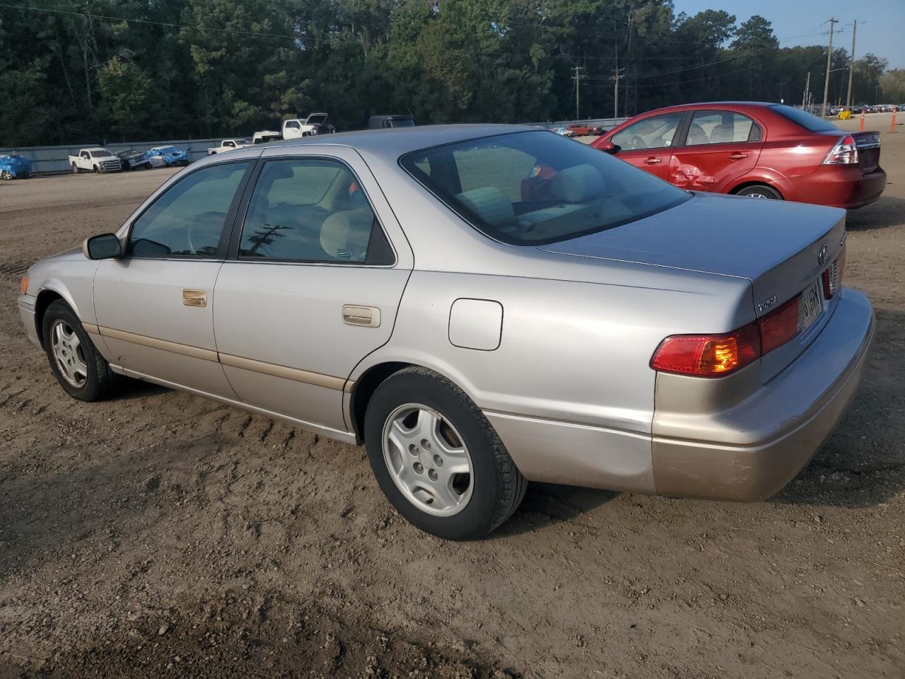 2001 Toyota Camry Ce - Image 2