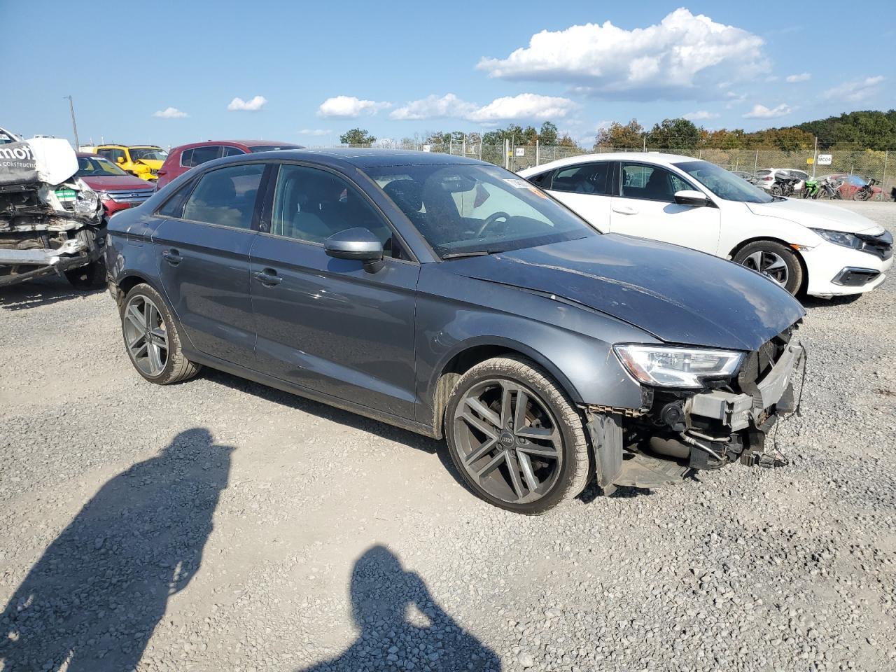 2017 Audi A3 Premium - Фото 4