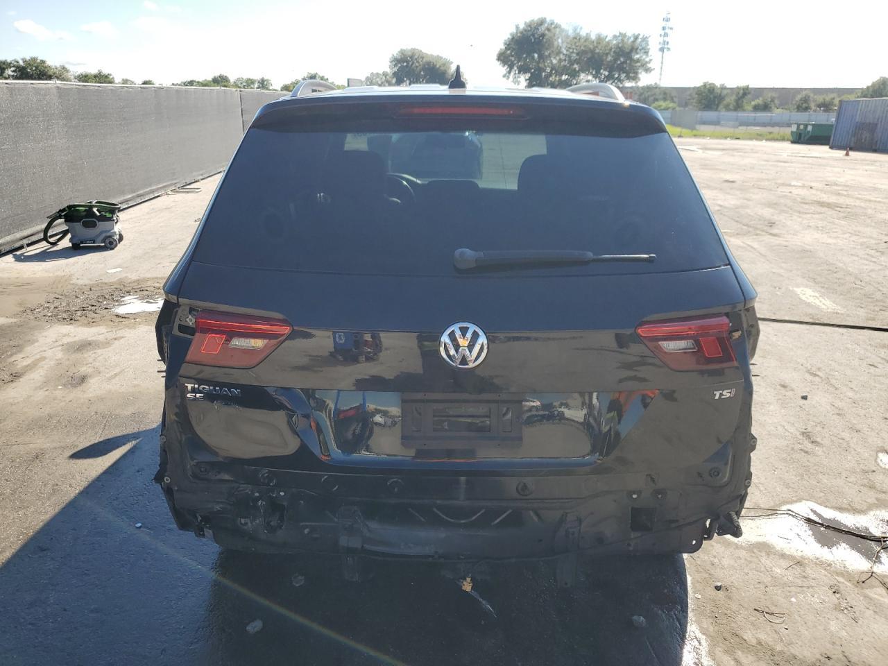2018 Volkswagen Tiguan Se - Image 6