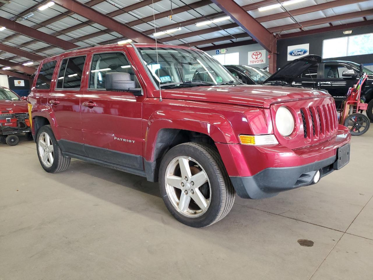 2012 Jeep Patriot Latitude - Фото 4