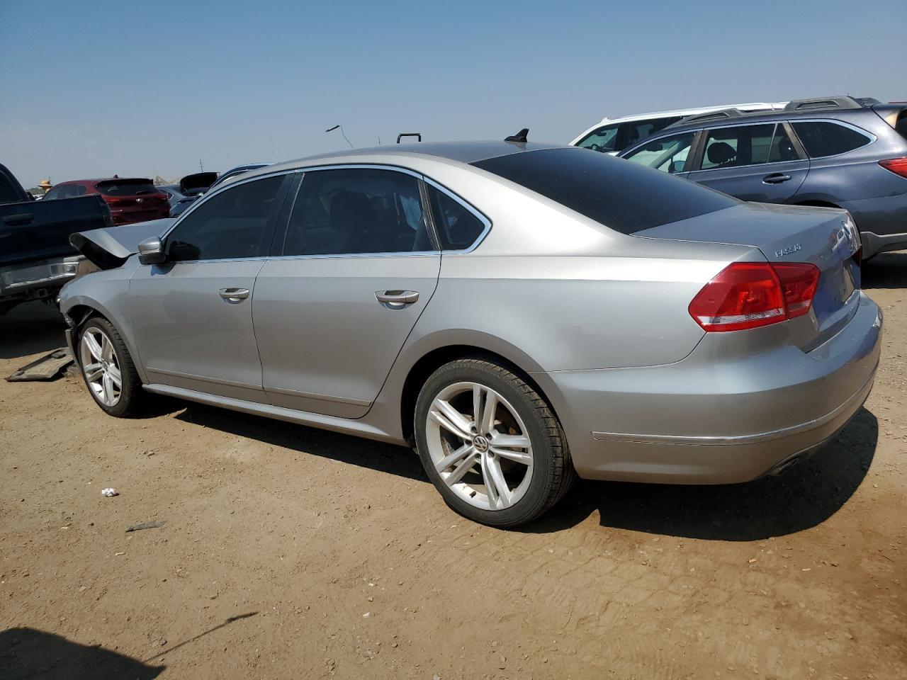 2014 Volkswagen Passat Se - Фото 2