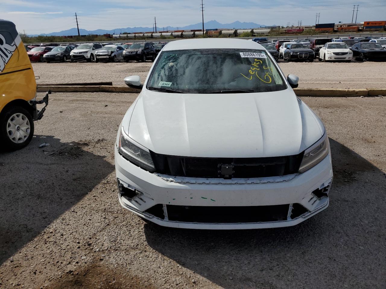 2017 Volkswagen Passat R-Line - Image 5