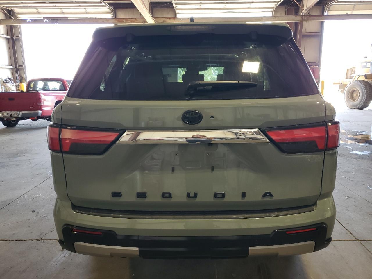 2024 Toyota Sequoia Sr5 - Image 6