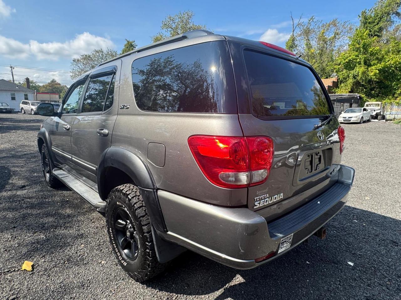 2006 Toyota Sequoia Sr5 - Фото 2