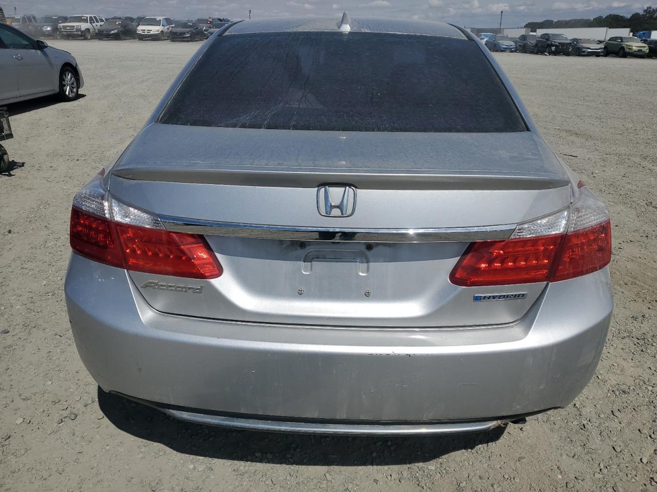 2015 Honda Accord Hybrid - Image 6