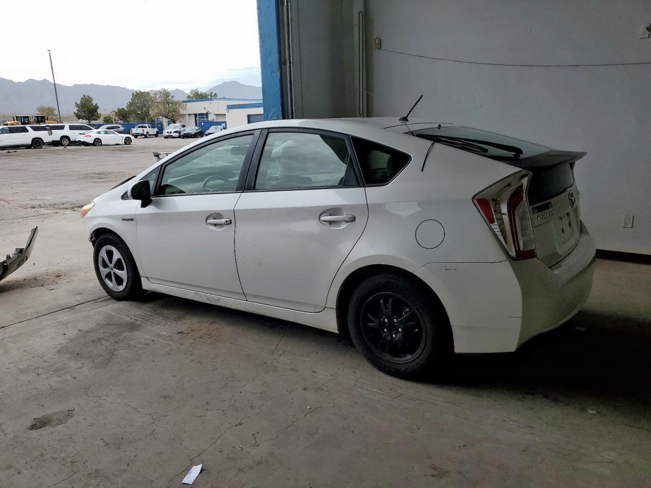 2014 Toyota Prius - Фото 2