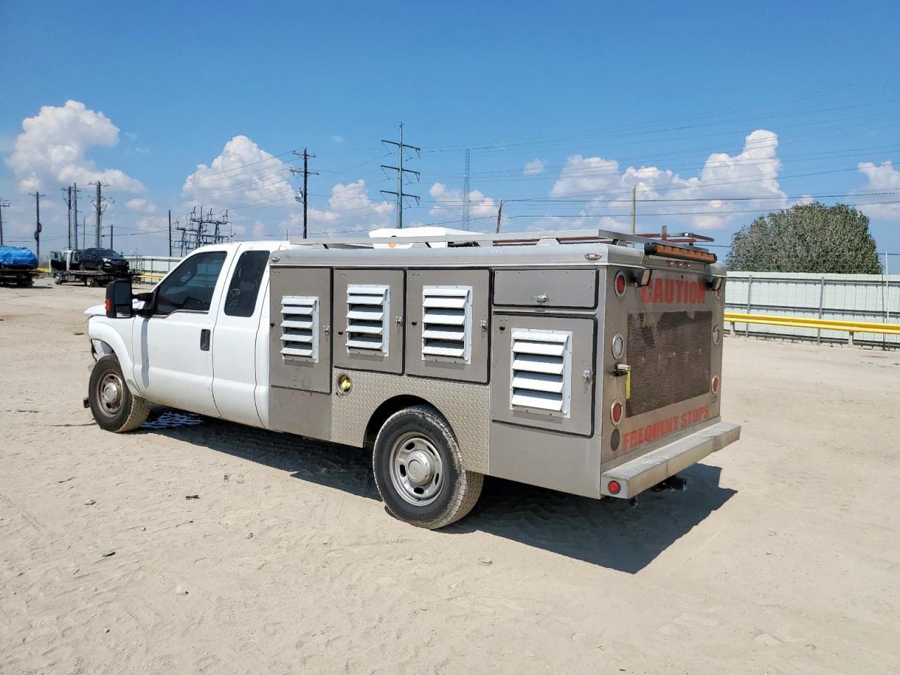 2015 Ford F250 Super Duty - Фото 3