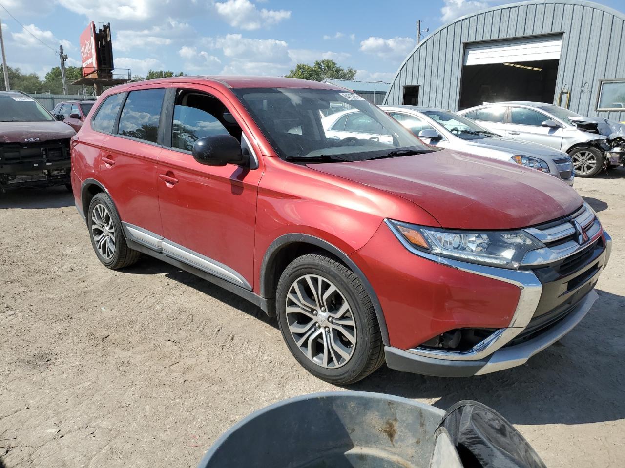 2017 Mitsubishi Outlander Es - Image 4