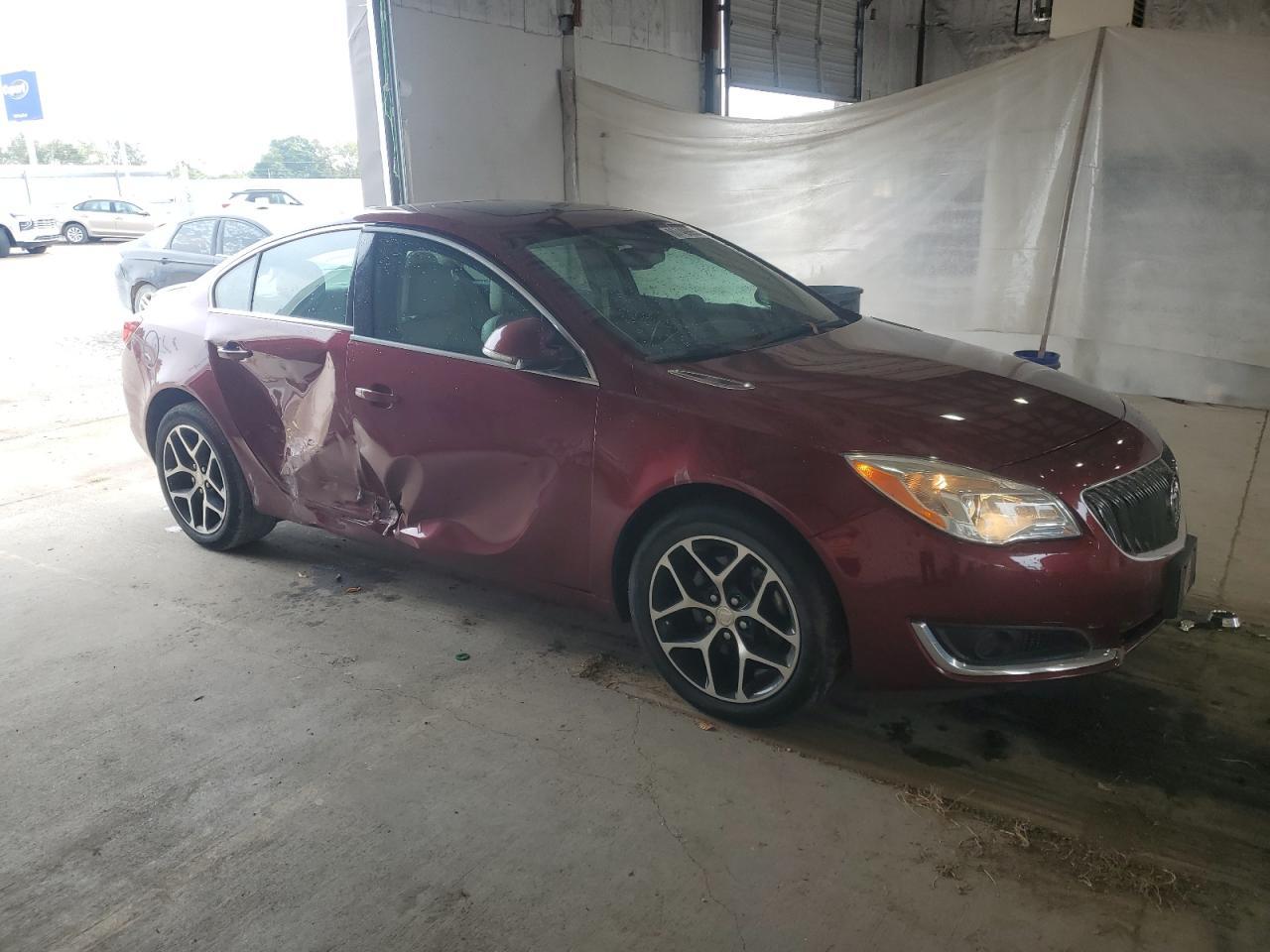 2017 Buick Regal Sport Touring - Фото 4