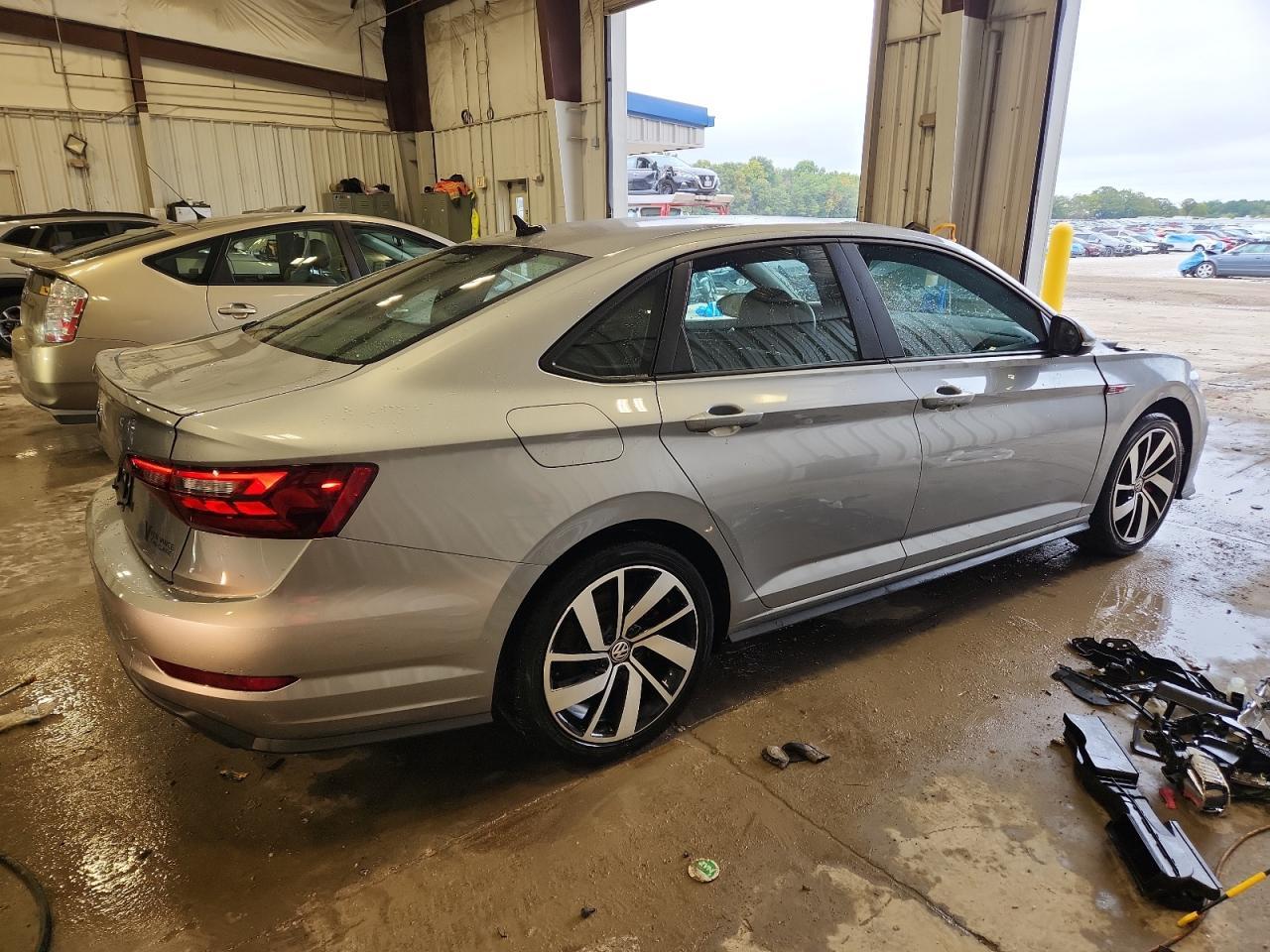 2020 Volkswagen Jetta Gli - Image 3