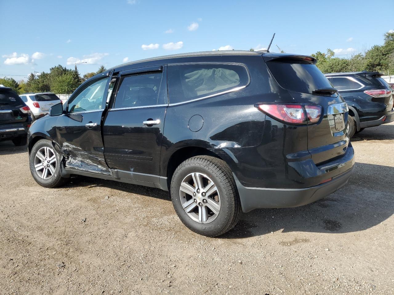 2016 Chevrolet Traverse Lt - Фото 2