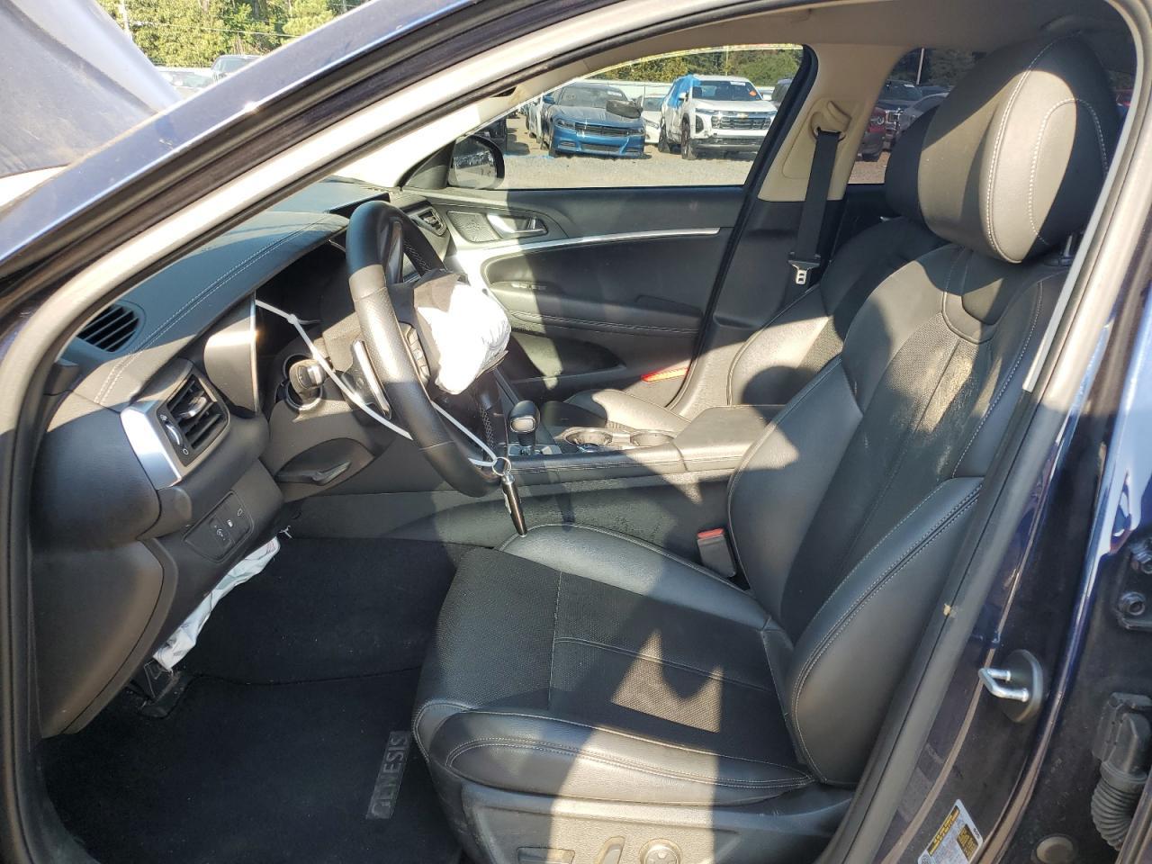 2023 Genesis G70 Base - Фото 7