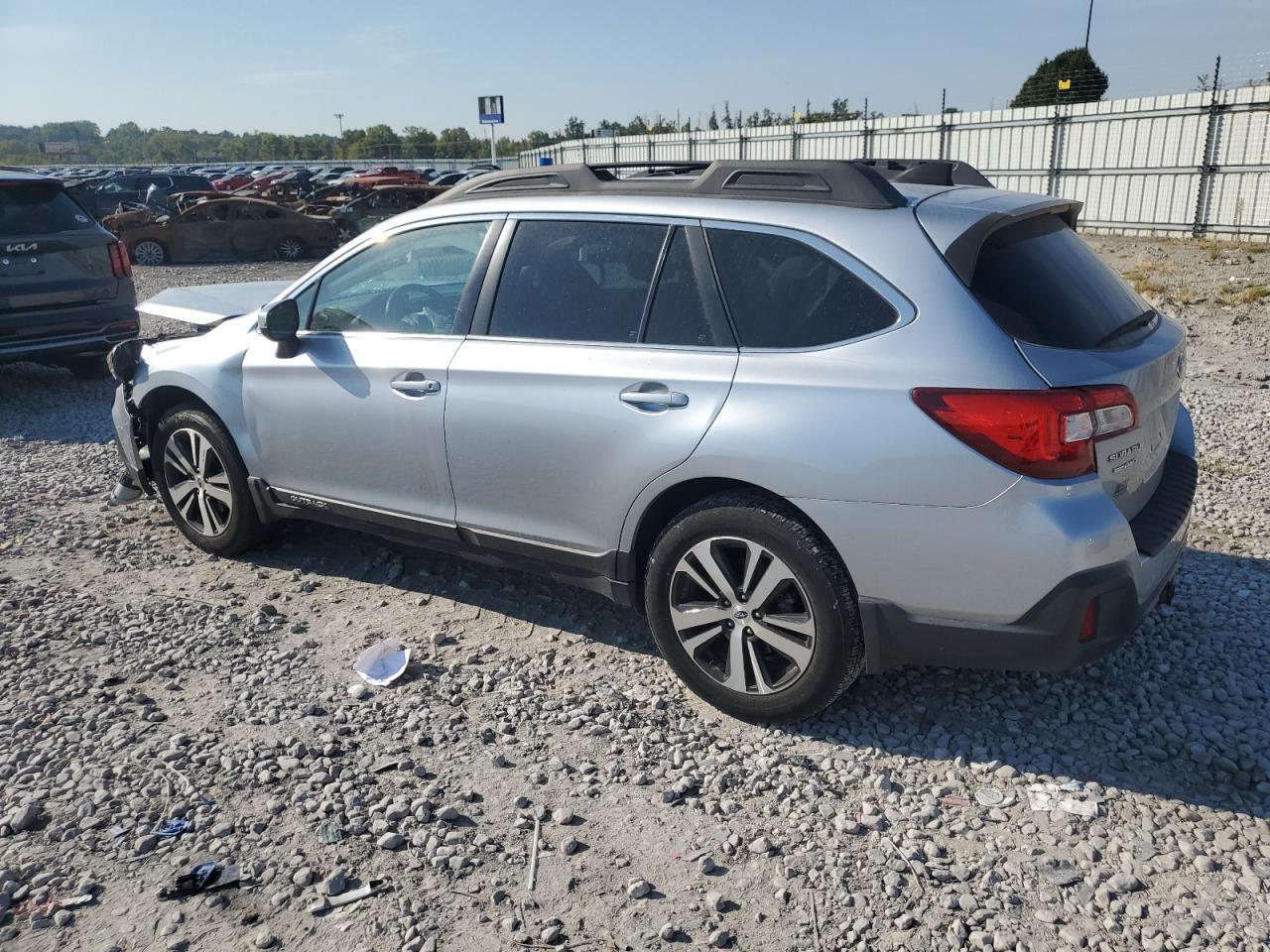 2018 Subaru Outback 2.5I Limited - Image 2