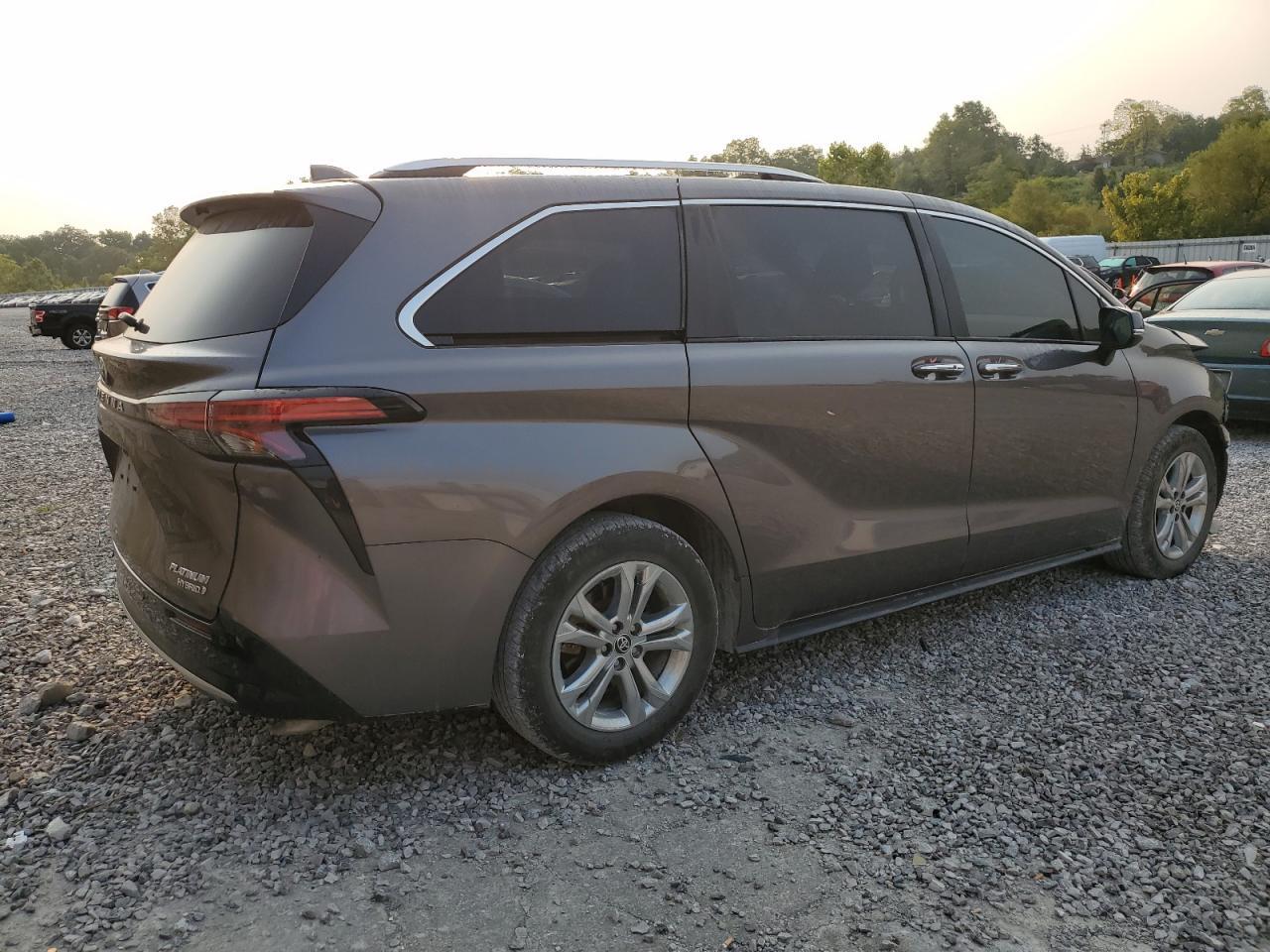 2024 Toyota Sienna Limited - Image 3