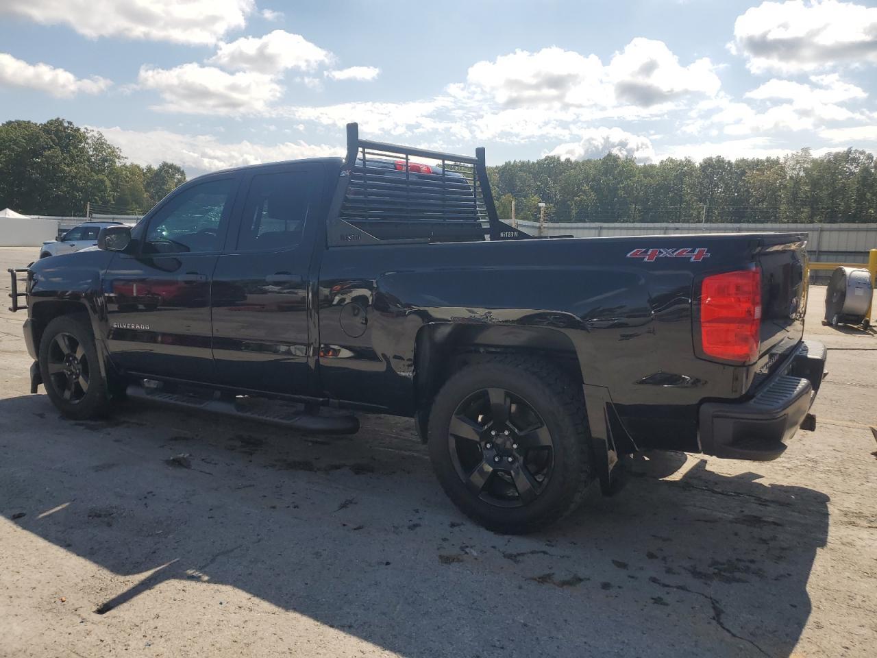 2016 Chevrolet Silverado K1500 - Фото 2