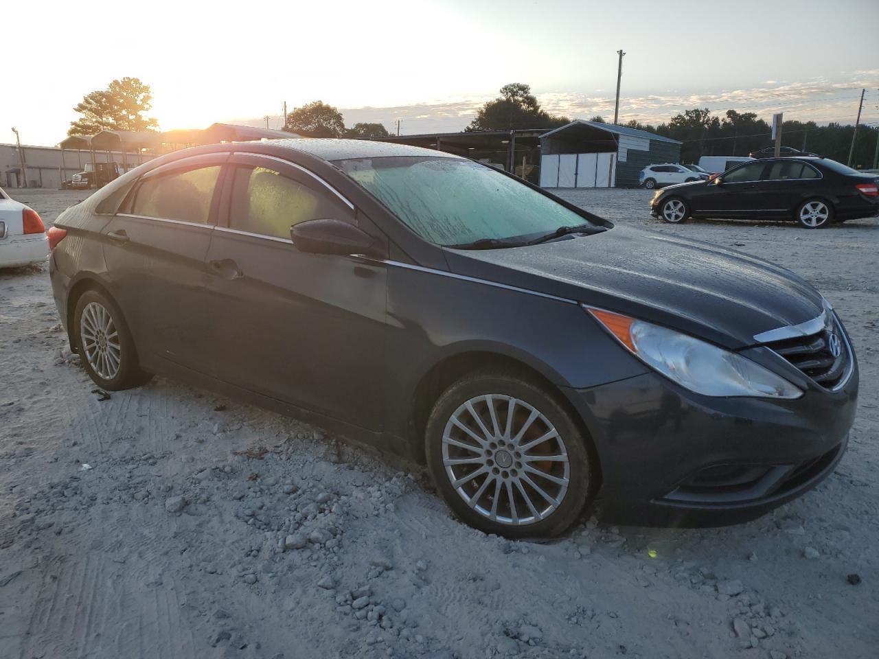 2012 Hyundai Sonata Gls - Image 4