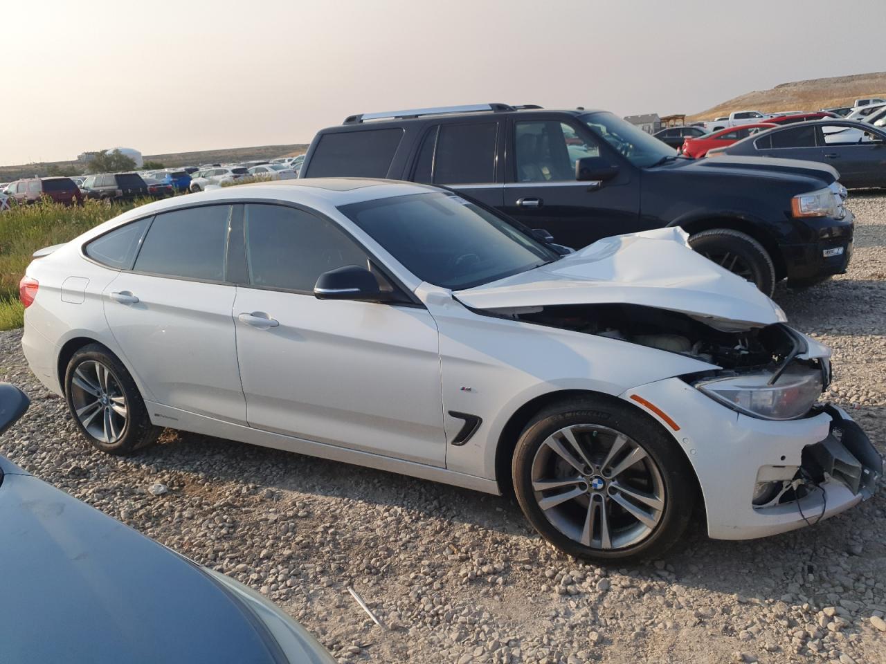 2015 BMW 335 Xigt - Image 4