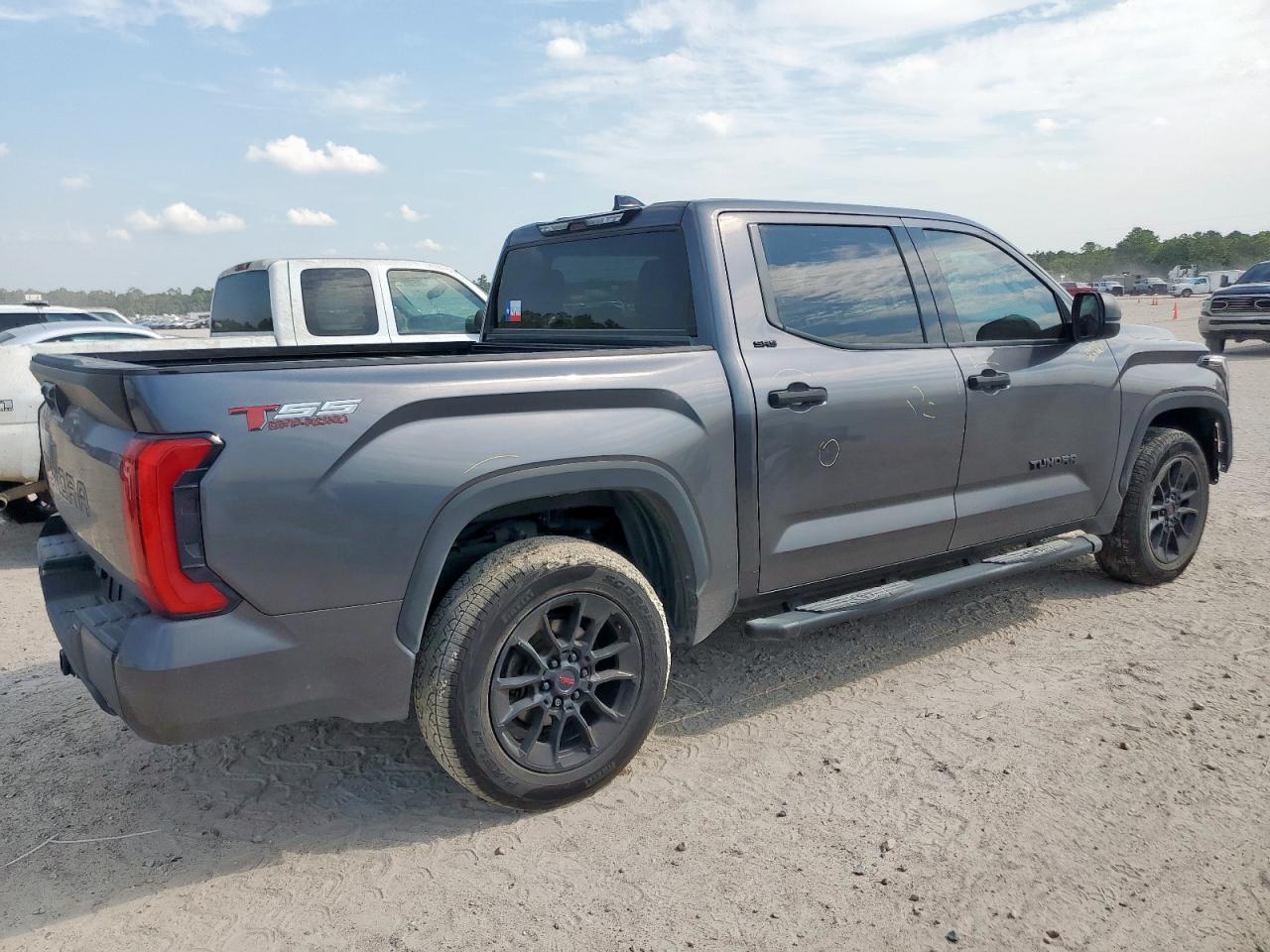 2022 Toyota Tundra Crewmax Sr - Image 3