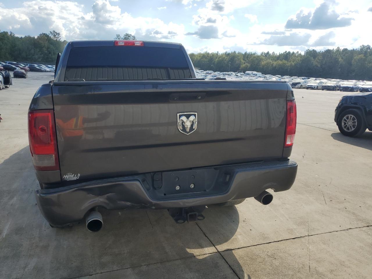 2016 Ram 1500 St - Image 6