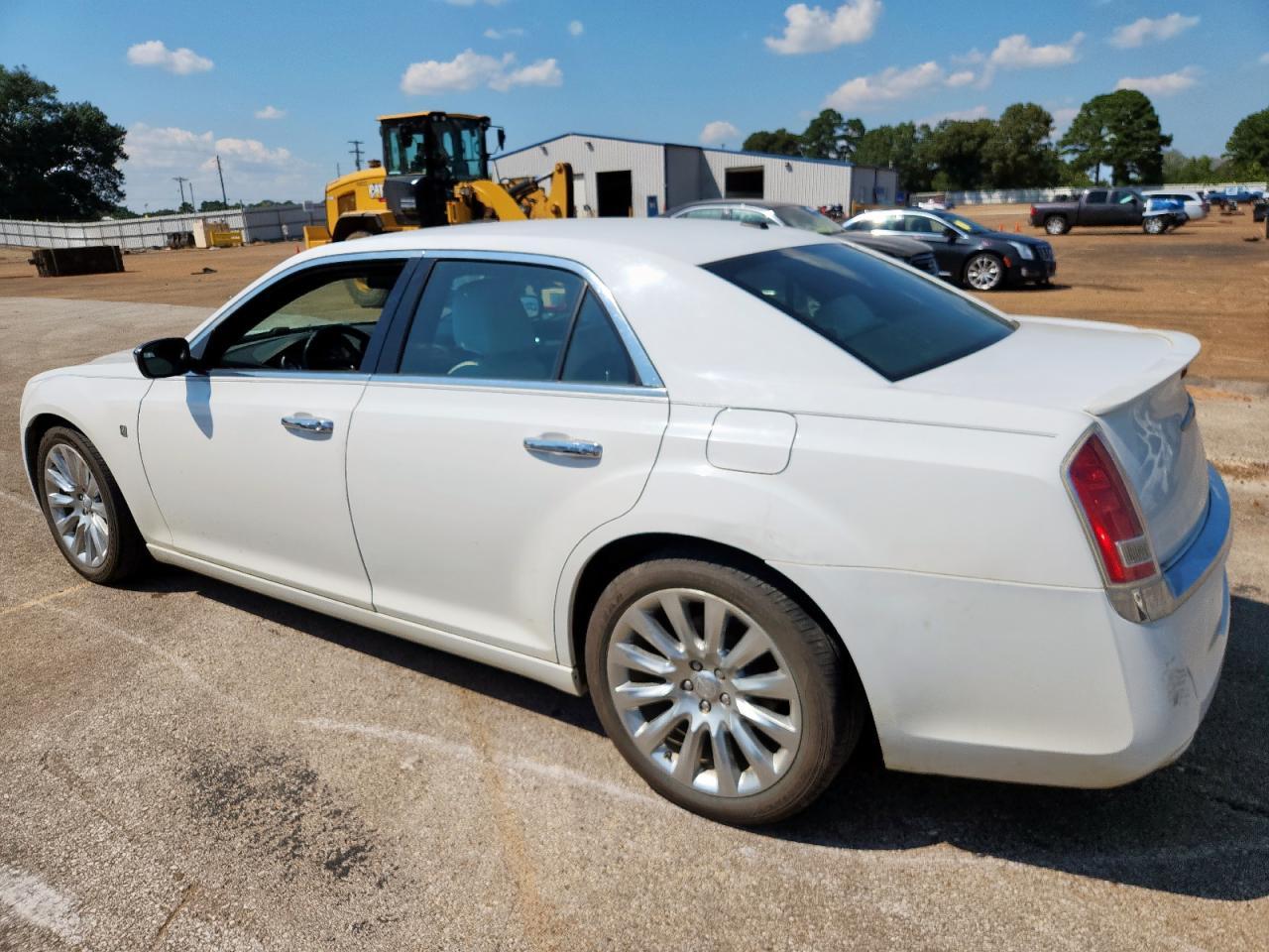 2013 Chrysler 300 - Image 2